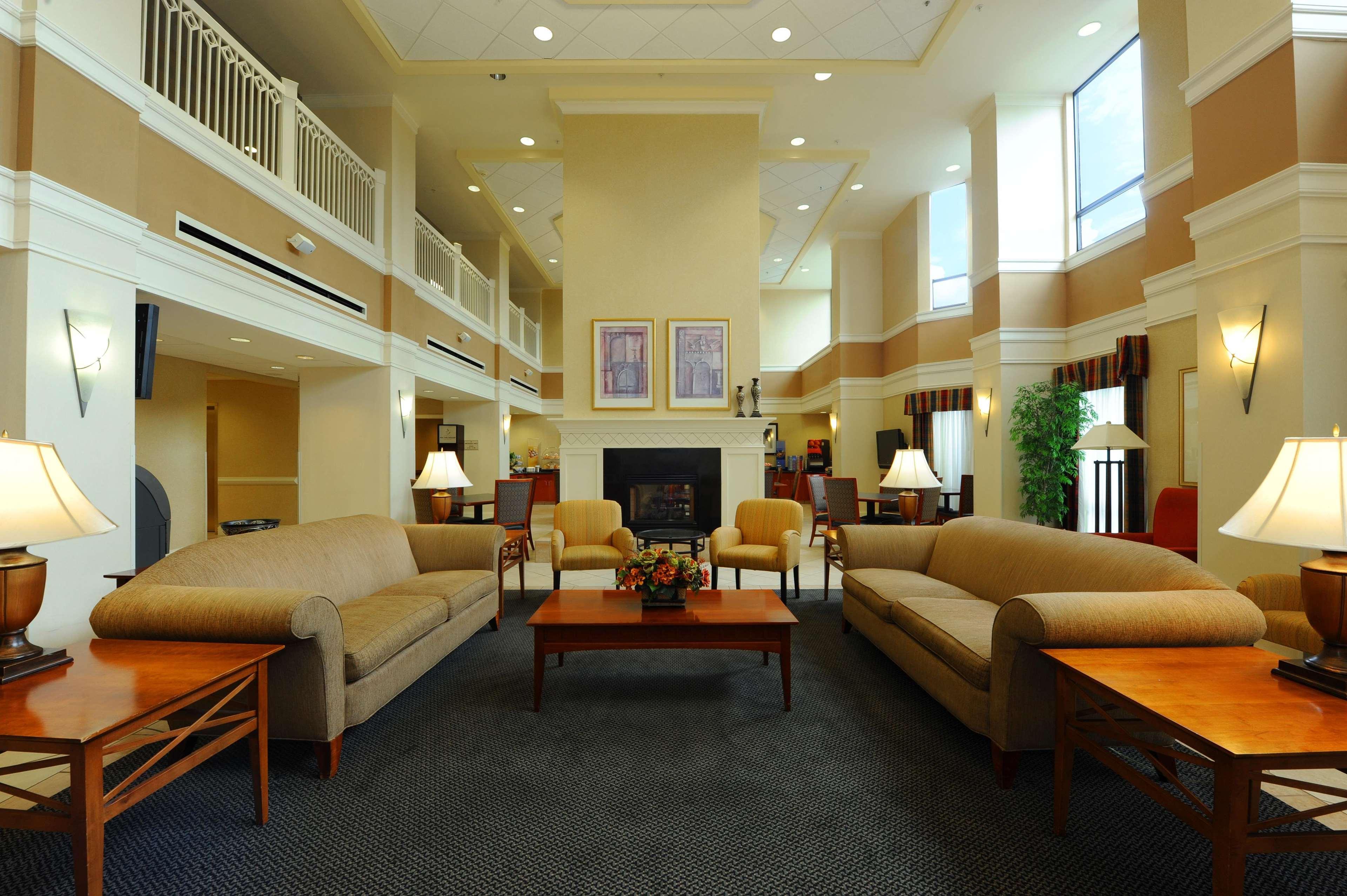 Hampton Inn & Suites-Atlanta Airport North-I-85 Hapeville Экстерьер фото